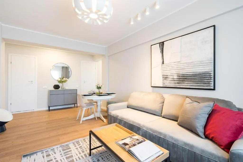 Downtown Modern - 2Br Apartment Bucareste 0*,  Roménia